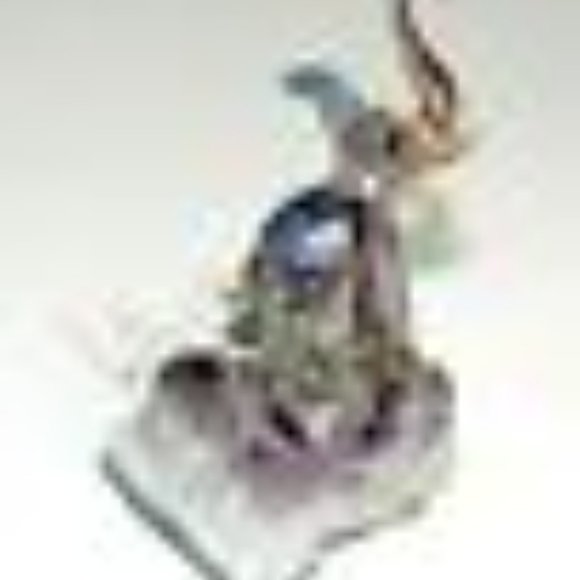 #6 GLASS BLOWN ELEPHANT COVERED IN 24 KARAT GOLD ON TOP OF AMETHYST SOG GALLERY - Picture 3 of 11